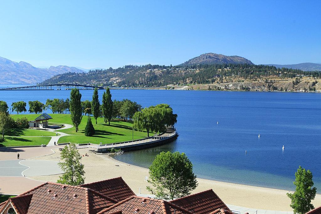 Sunset Waterfront Resort By Kelownacondorentals מראה חיצוני תמונה