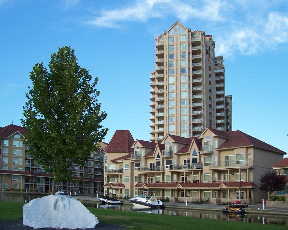 Sunset Waterfront Resort By Kelownacondorentals מראה חיצוני תמונה