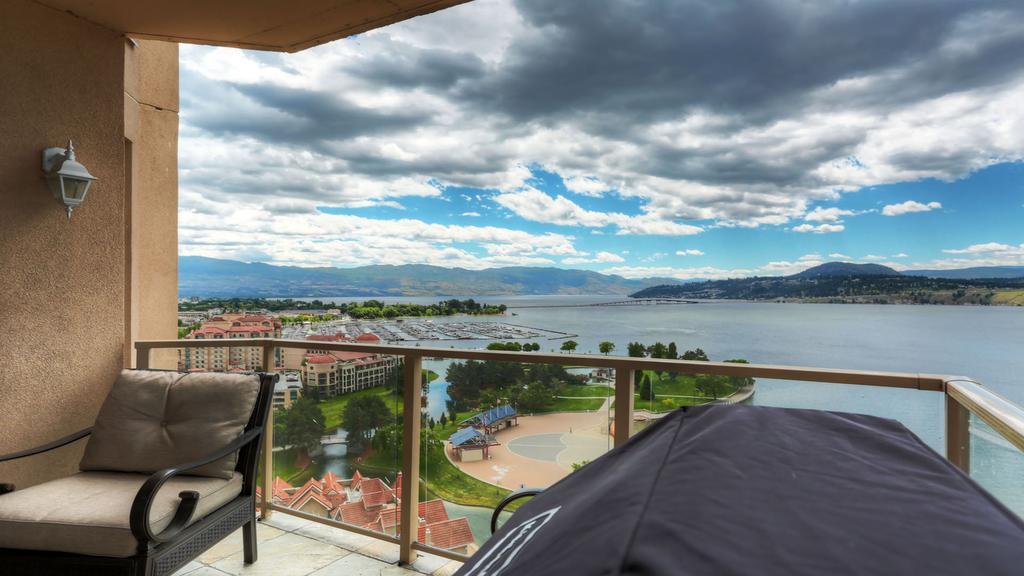 Sunset Waterfront Resort By Kelownacondorentals מראה חיצוני תמונה