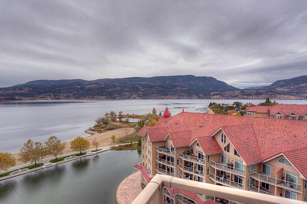 Sunset Waterfront Resort By Kelownacondorentals מראה חיצוני תמונה