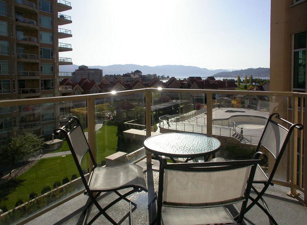 Sunset Waterfront Resort By Kelownacondorentals מראה חיצוני תמונה