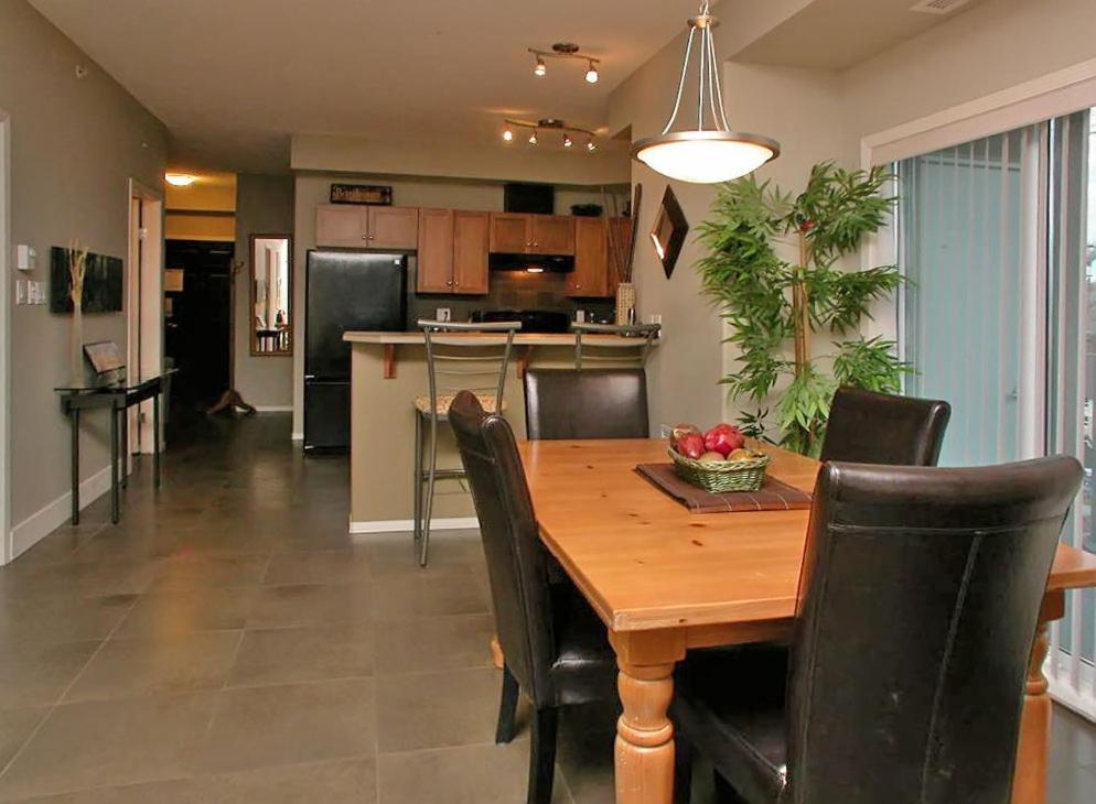 Sunset Waterfront Resort By Kelownacondorentals מראה חיצוני תמונה